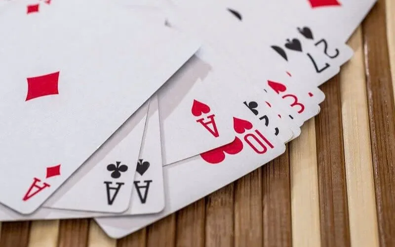 Tiến Lên Miền Nam - Cơ Hội Làm Giàu Bất Ngờ Đang Chờ Bạn! Tập ghi nhớ các lá bài Tiến lên miền Nam đã đánh